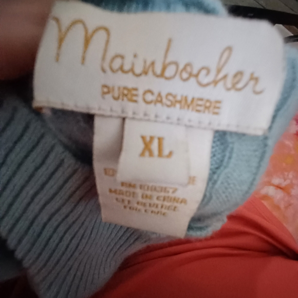 Mainbocker Womens Size XL Light Blue Cashmere Turtleneck with pearl button - Picture 7 of 8